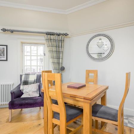 Pass The Keys Historic Ramsay Garden Apt With Balcony Views Edinburgh Exterior photo