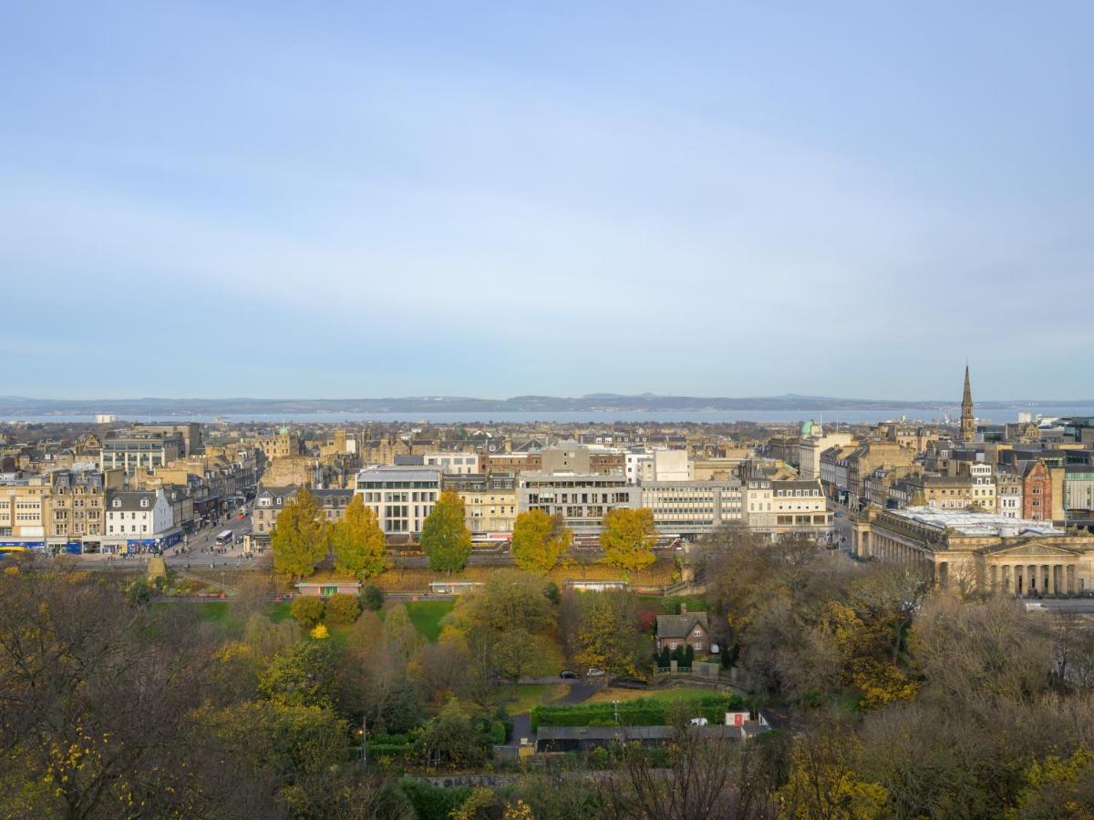 Pass The Keys Historic Ramsay Garden Apt With Balcony Views Edinburgh Exterior photo